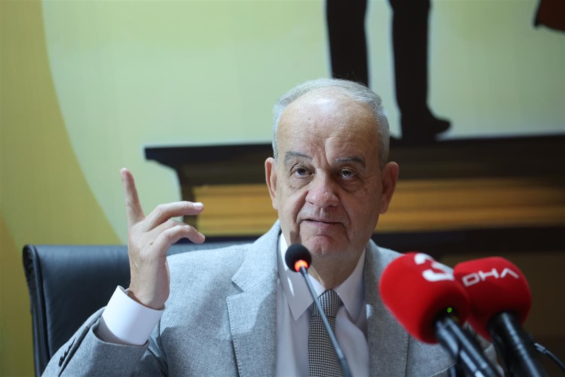 Antalya Kitap Fuarı’nda İlker Başbuğ söyleşisi