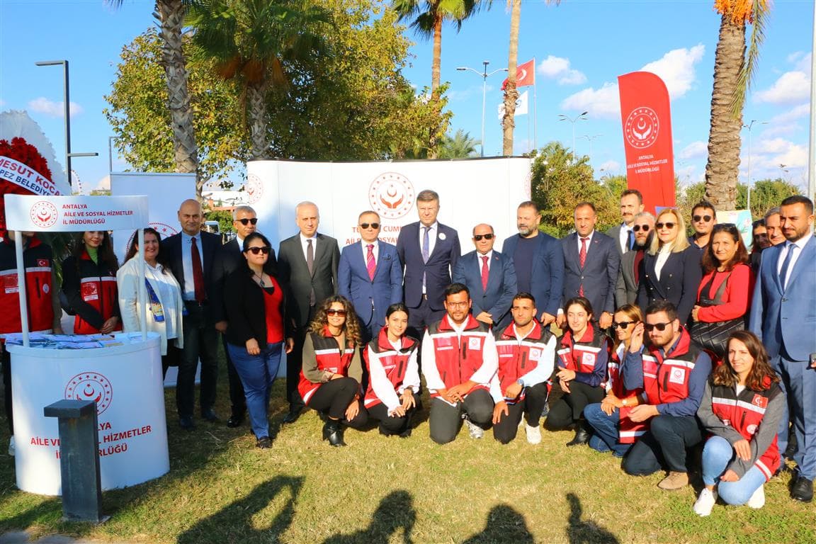 Antalya’nın ilk “Çocuk Hakları Durağı” açıldı