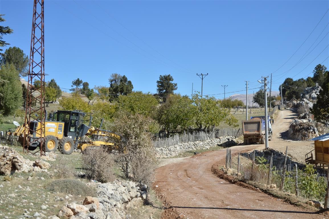Ernez Yaylası yolu yenileniyor