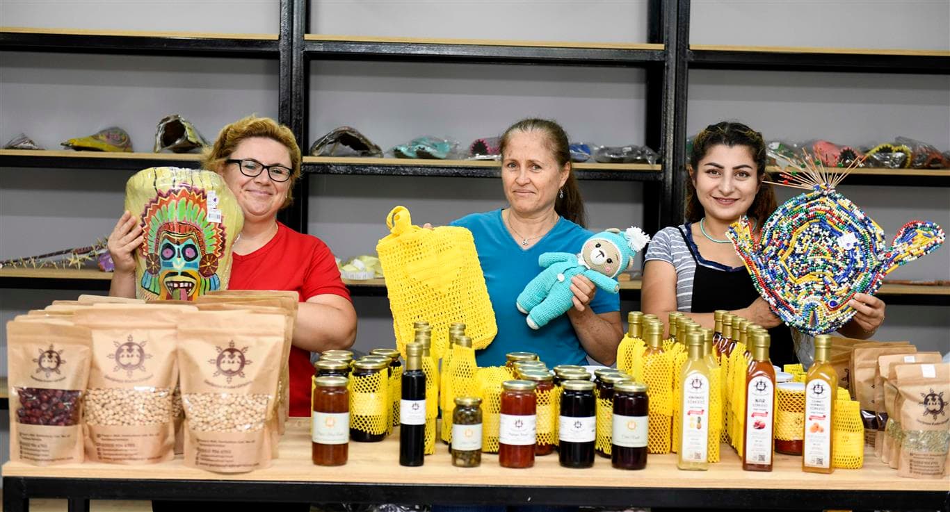 Muratpaşa’da kadın emeği büyüyor