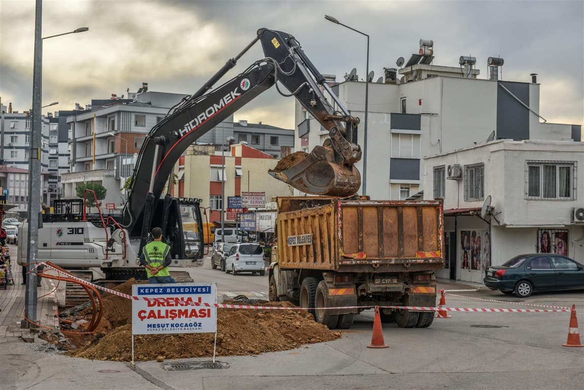 Kepez 21. Cadde’nin yağmur suyu problemini de çözdü