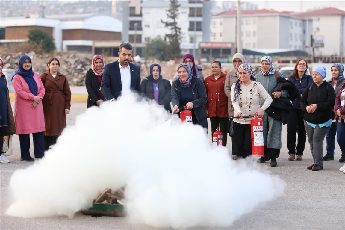 Kepez’den kreş personeline yangın güvenliği eğitimi