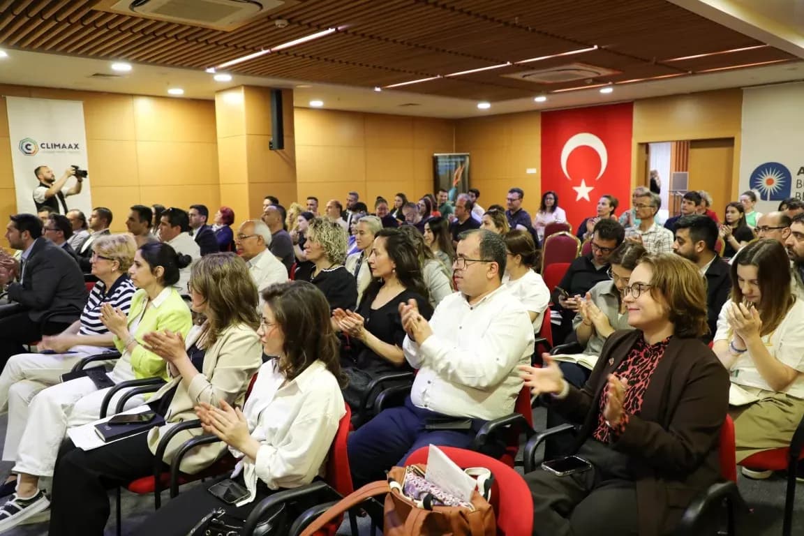 Antalya Büyükşehir Belediyesi Çevre Kurulu'nda aşırı sıcaklar ve iklim riskleri ele alındı