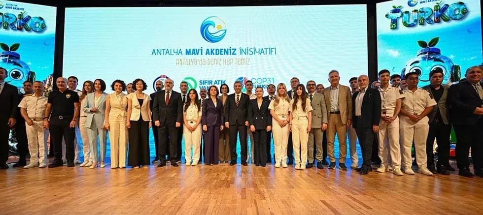 Büşra Özdemir: "Mavi Akdeniz'imizi korumak, geleceğimize sahip çıkmaktır"