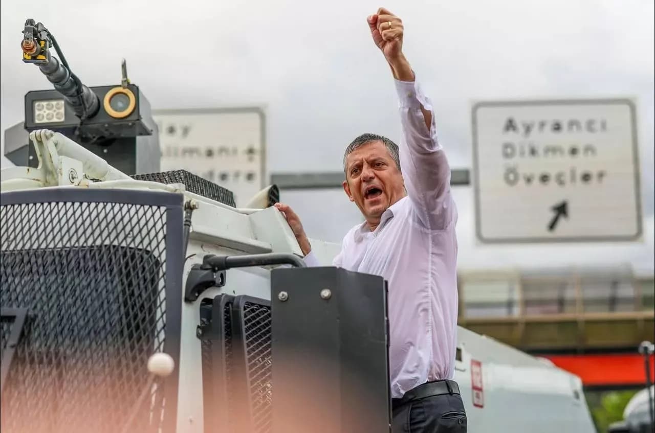 CHP Antalya İl Başkanlığı’ndan yürüyüş ve oturma eylemi çağrısı: “İrademize Sahip Çıkıyoruz”