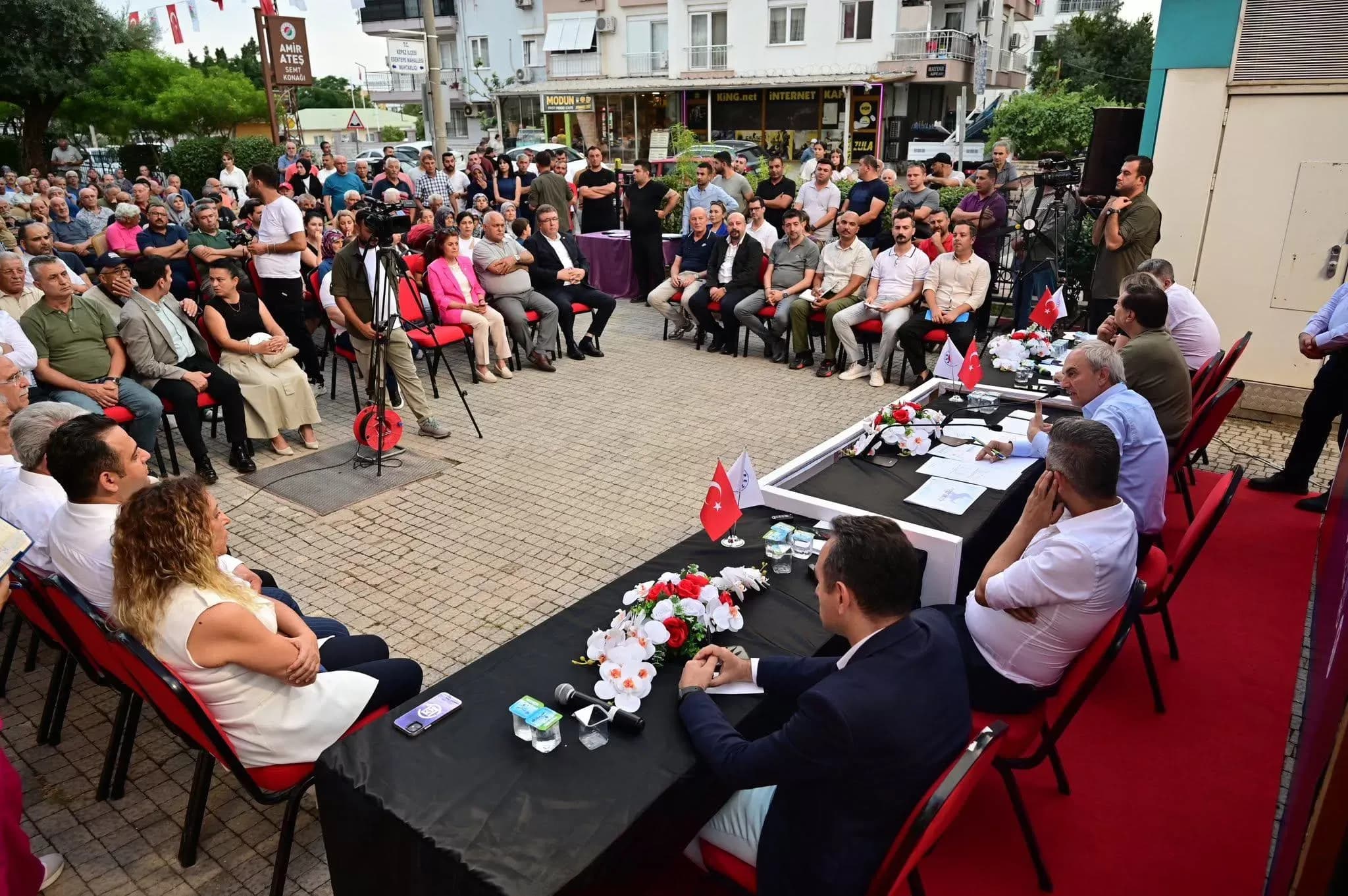 Kepez Belediyesi’nin “Söz Vatandaşta” buluşmaları devam ediyor