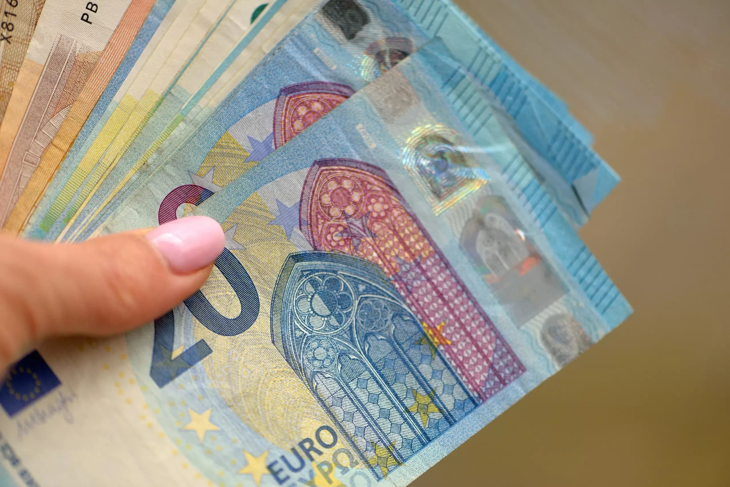 Türk yurttaşları Schengen vize başvurularına ne kadar harcadı? Maliyet 114 milyon avroyu aştı