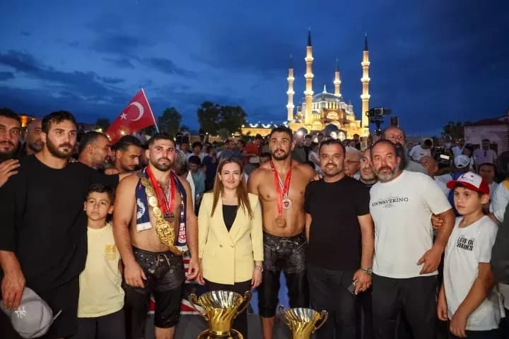 Erkan Taş, 665. Kırkpınar Yağlı Güreşleri’nde başpehlivan oldu