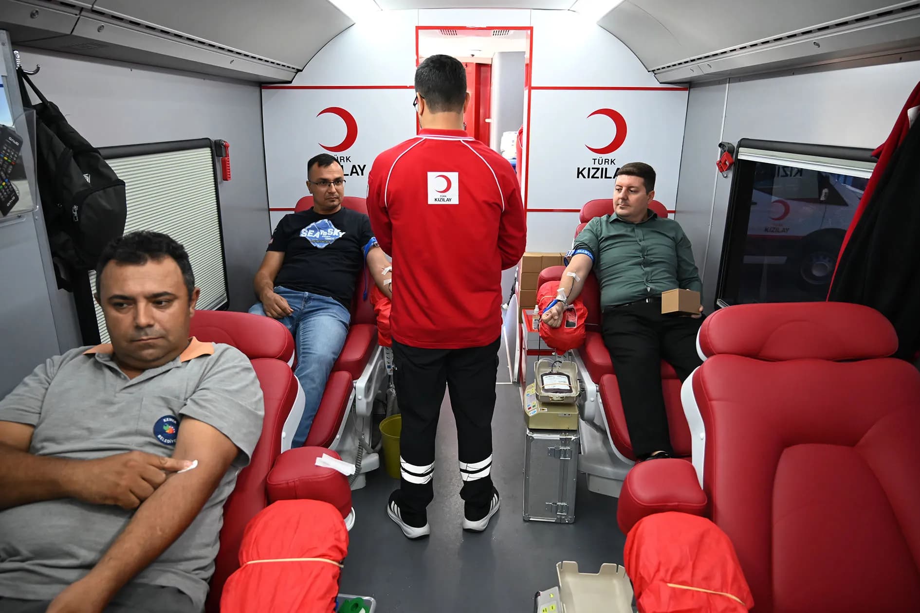Kemer Belediyesi personeli kan bağışında bulundu
