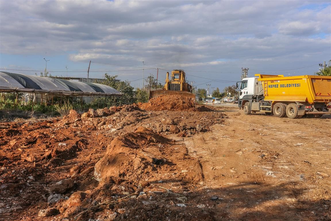 Kepez Altınova’yı yeni yollar açılıyor