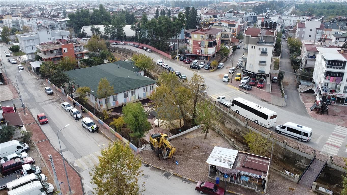 Kepez kreşlerinin kapasitesini artırıyor