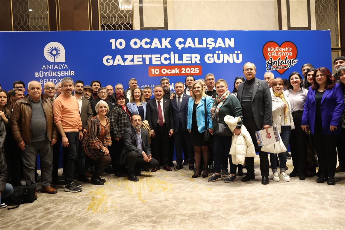 Antalya Büyükşehir Belediye Başkanı Muhittin Böcek gazetecilerle buluştu