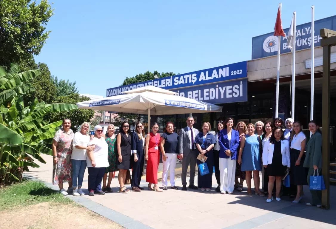 Kadın Dostu Kentler Programı heyeti Antalya Büyükşehir Belediyesi'ni ziyaret etti