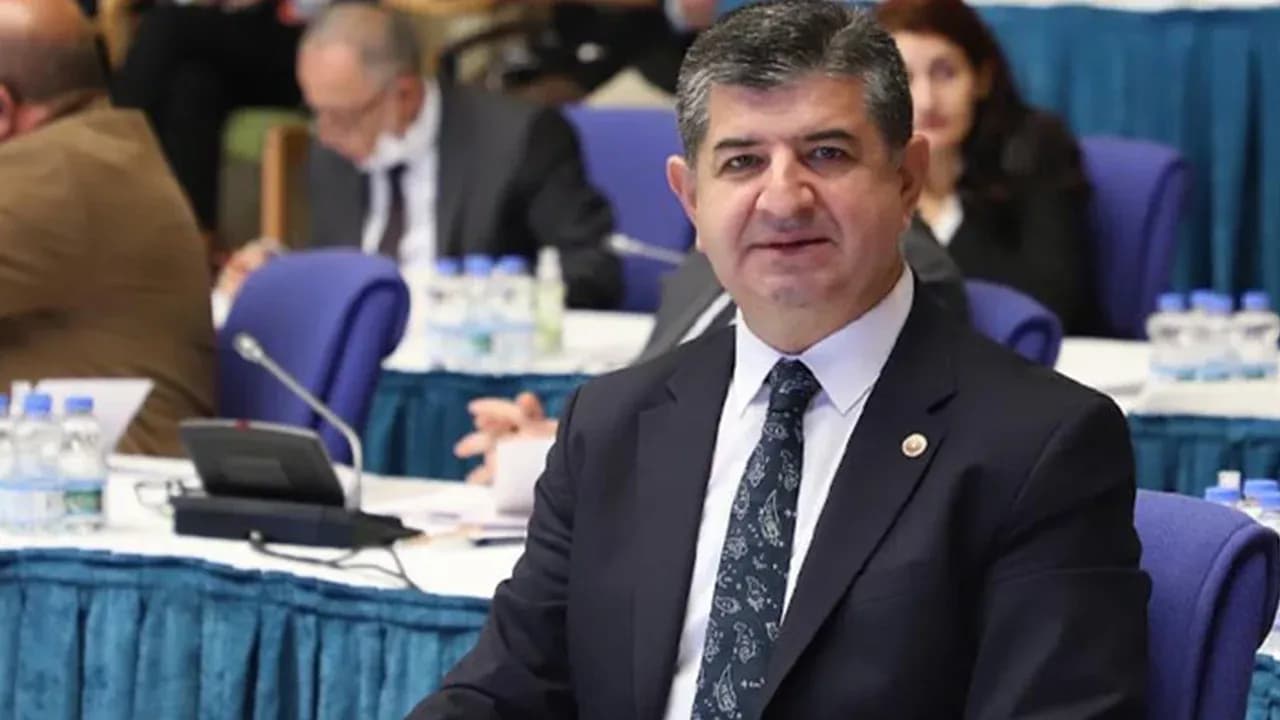 CHP'li Arı'dan eski Genel Başkan Kılıçdaroğlu'na tepki: "CHP olarak dimdik ayaktayız"