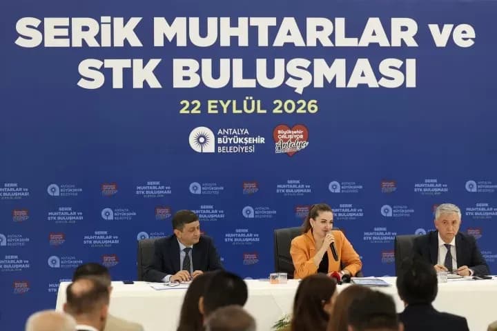 Büşra Özdemir, Serik'te muhtarlar ve sivil toplum kuruluşlarıyla bir araya geldi