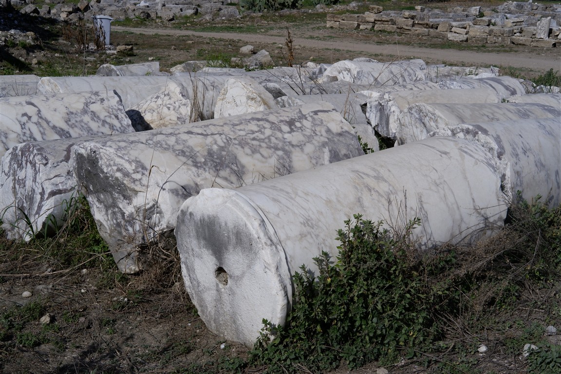 Perge Antik Kenti, Antalya turizm ,Roma dönemi eserleri, Antik kent ziyaretleri ,UNESCO Dünya Mirası, Arkeolojik keşifler, Antalya Müzesi, Kültür turizmi
