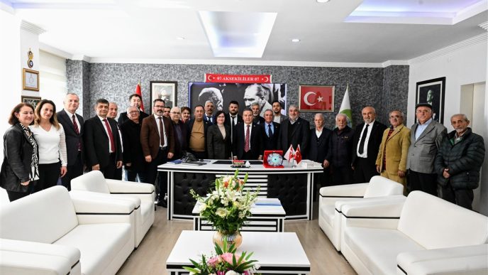 Muhittin böcek ziyaret