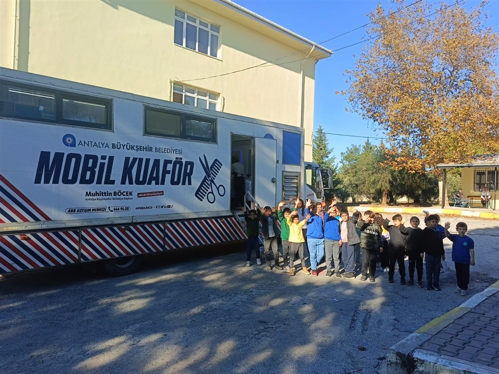Antalya  Mobil Kuaför Tırı