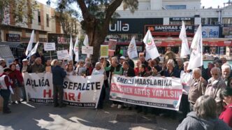 Antalya emeklilerin enflasyon eylemi