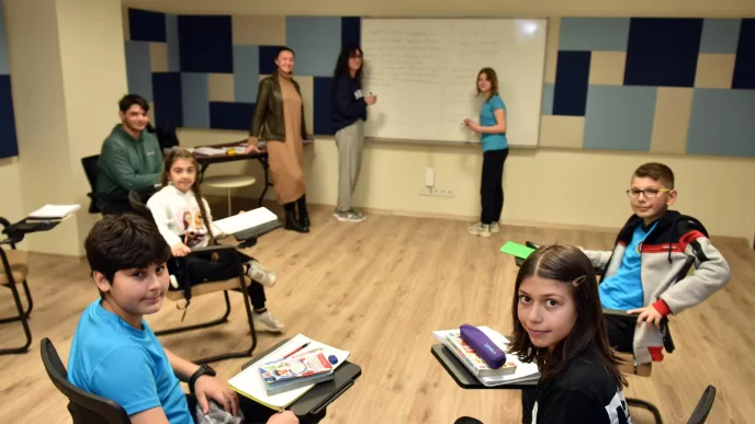 Mimar Sinan Akademi’de yabancı dil