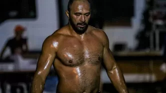 Yağlı güreşte ali gürbüz