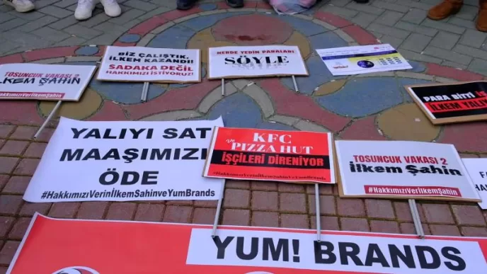KFC ve Pizza Hut işçilerinin Antalya eylemi