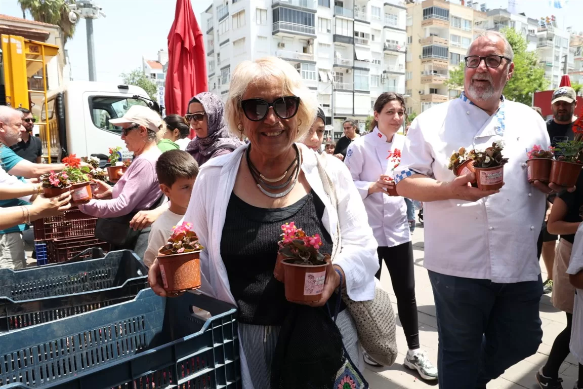 Antalya Anneler Günü