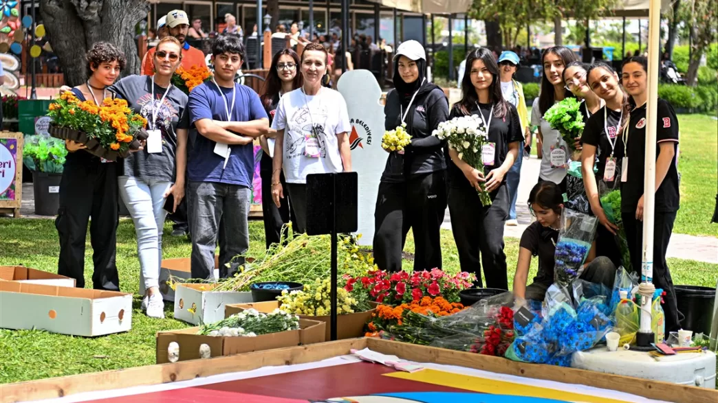 Muratpaşa Çiçek Desenleri Günler