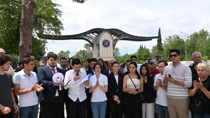 CHP Antalya Gençlik Kolları mezuniyet