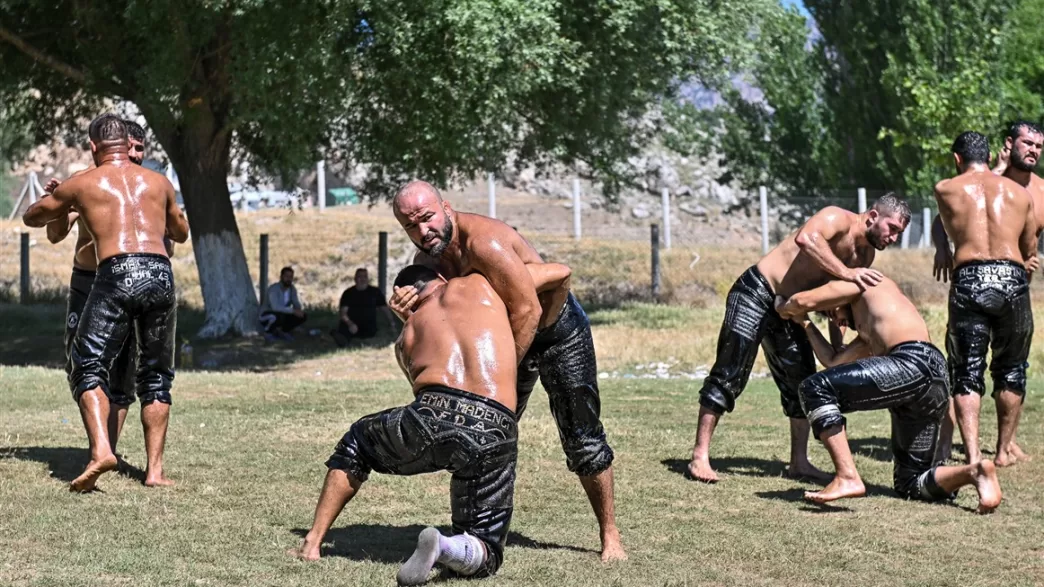 2026 yağlı güreş takvimi Kırkpınar 2026 tarihi Türkiye yağlı güreş ligi Antalya yağlı güreşleri 2026 başpehlivan güreş programı