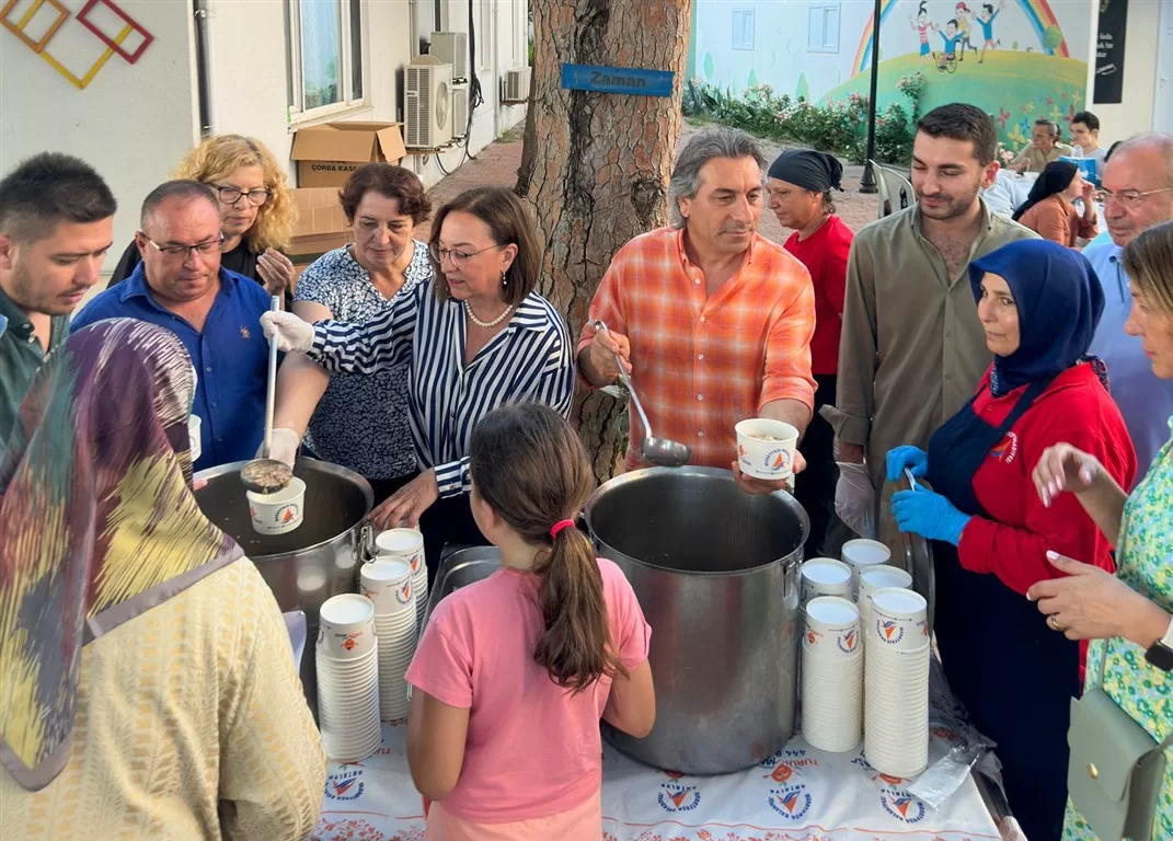 Engelsiz Kafe aşure