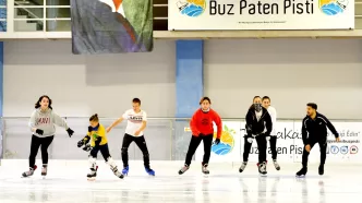 muratpaşa buz pisti
