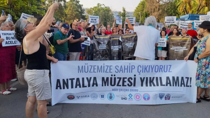 Antalya Arkeoloji Müzesi eylem