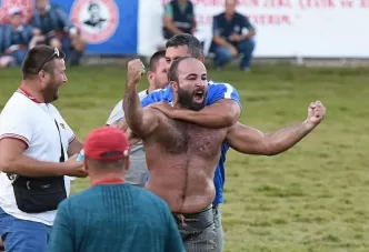 cw enerji yağlı güreş ligi orhan okulu