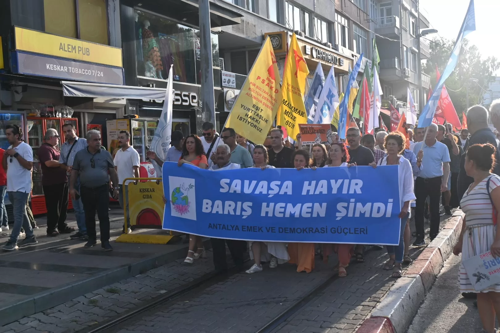 antalya 1 eylül barış günü eylemi