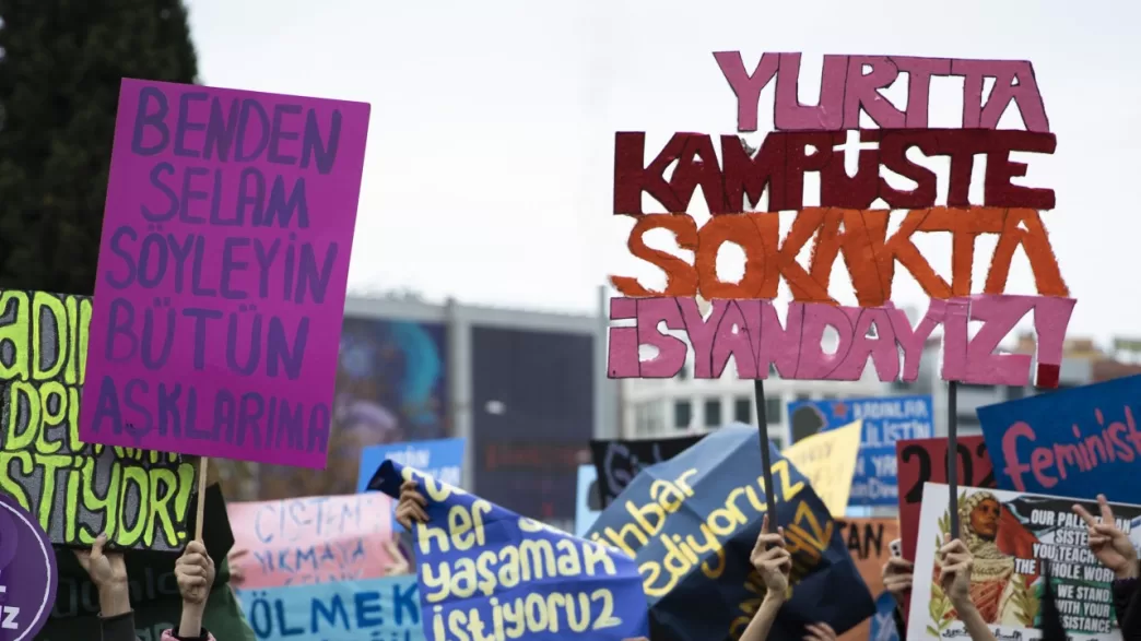 CHP Antalya İl Kadın Kolları 25 kasım