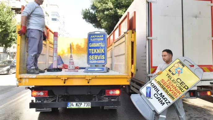 Kepez Belediyesi kaldırım işgali