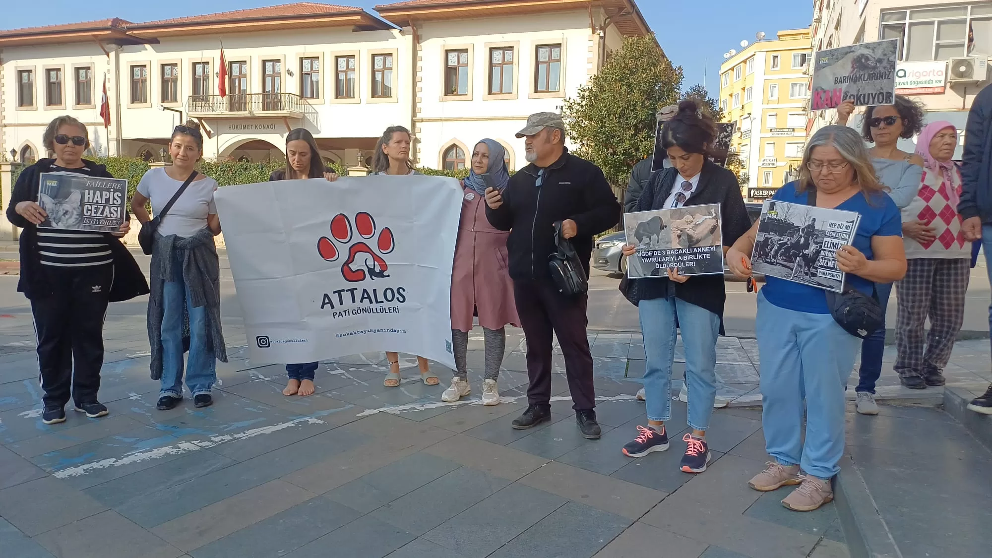 Attalos Pati Gönüllüleri eylem