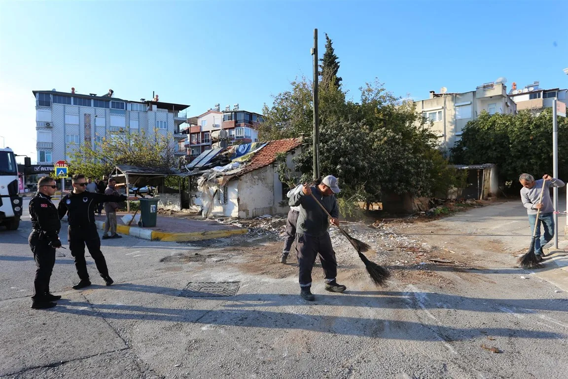 kepez belediyesi çöp ev