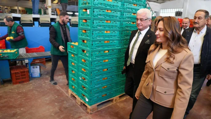 Büşra Özdemir finike