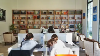 konyaaltı kütüphane