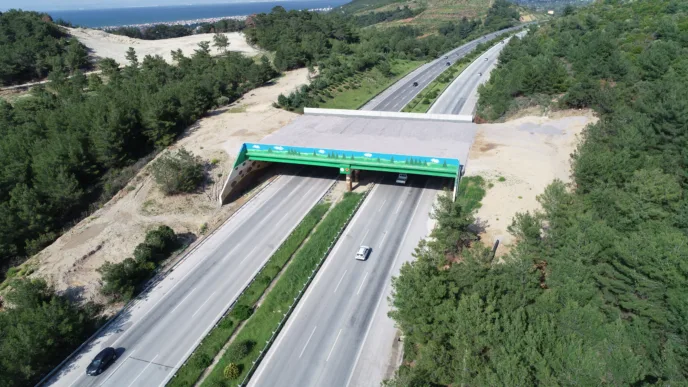 İzmir - Çeşme otoyolu ücreti ne kadar
