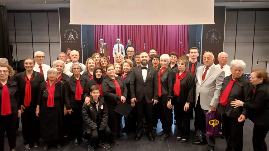 muratpaşa yaşlı evleri konser
