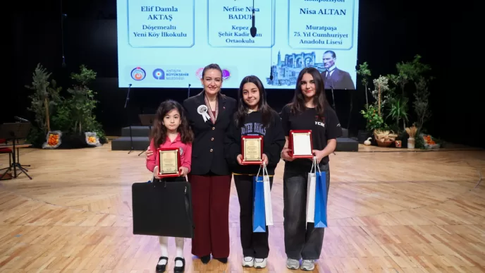 Atatürk'ün Antalya'ya gelişi