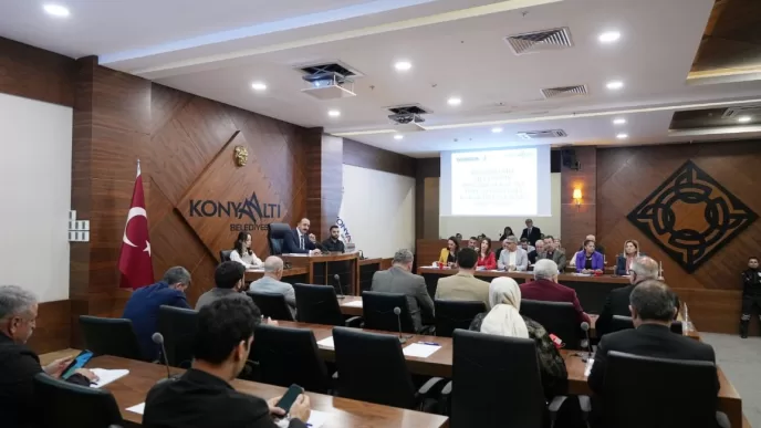Konyaaltı Belediyesi meclis toplantısı