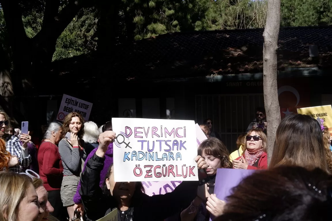 Antalya 8 Mart yürüyüşü