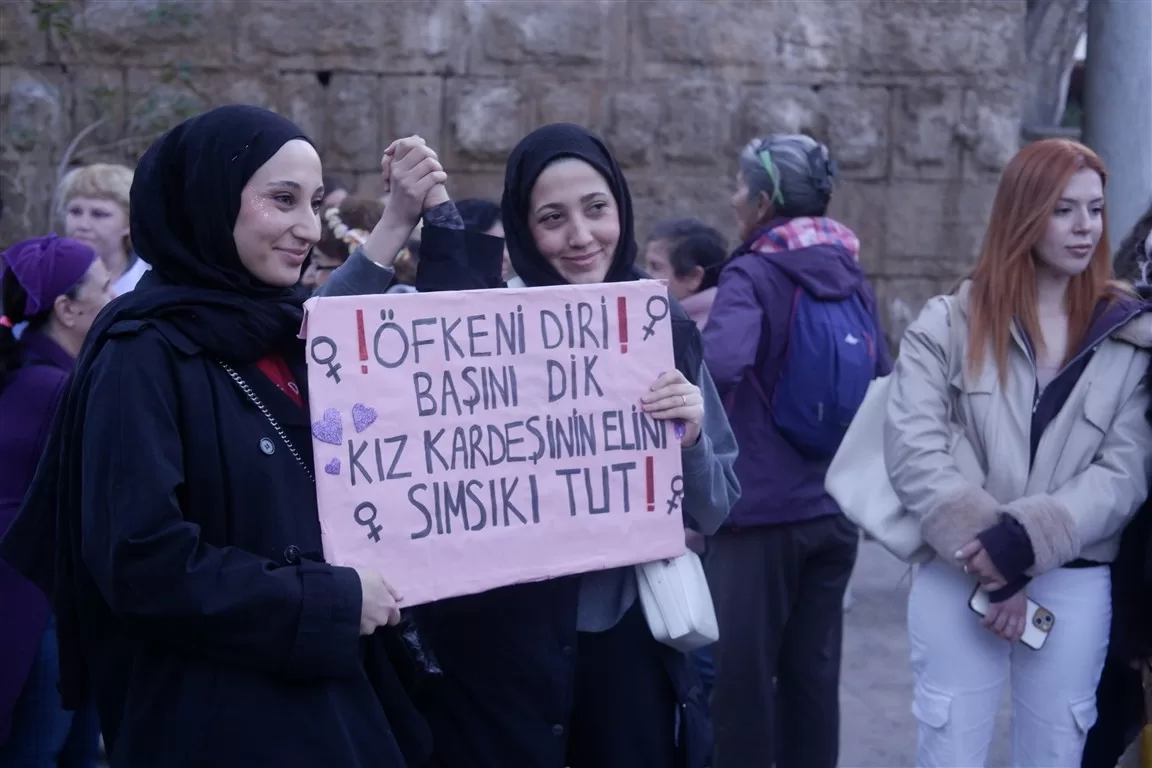 antalya feminist gece yürüyüşü