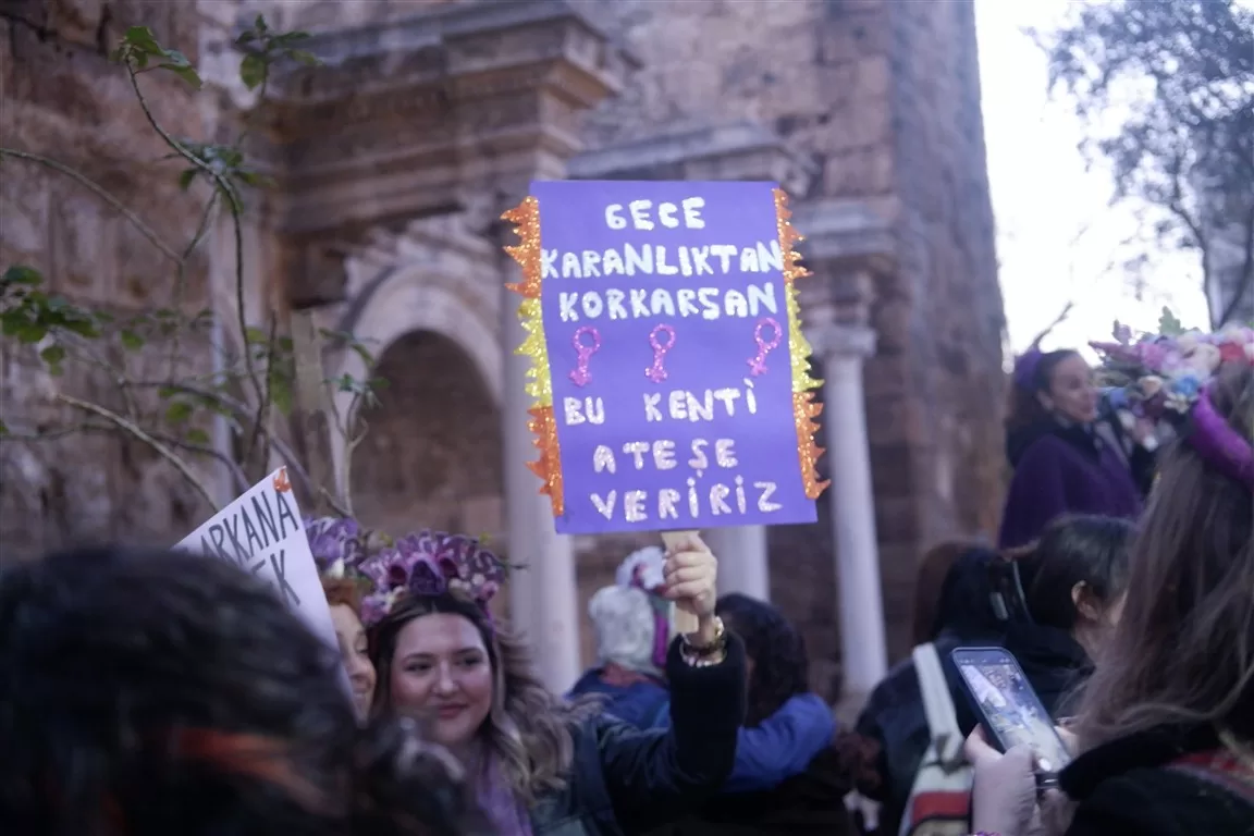 antalya feminist gece yürüyüşü