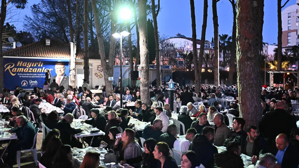 Muratpaşa'da iki bin kişilik iftar