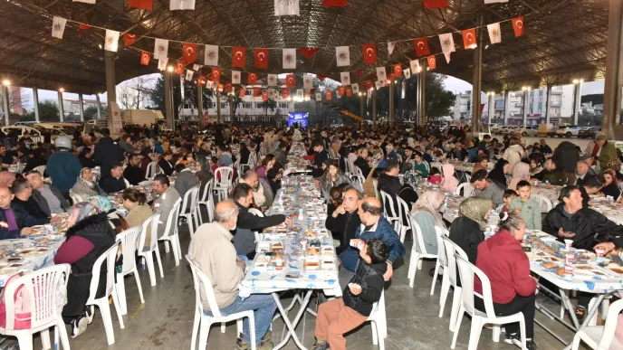 Kepez'de iftar programı